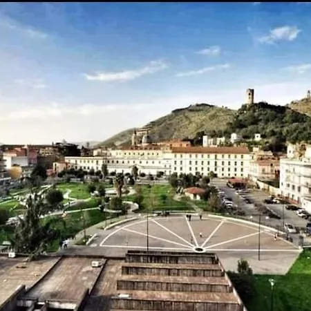 Cusano ゲストハウス *